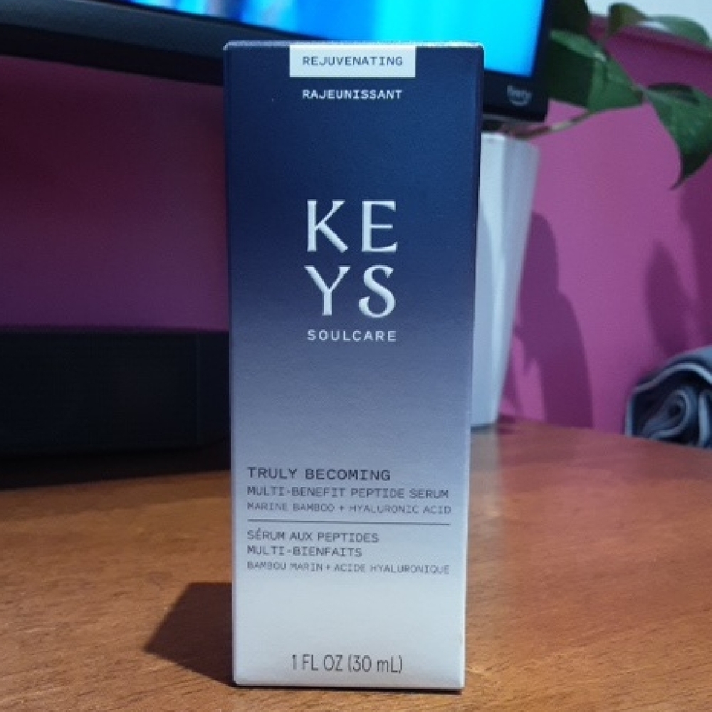 Keys Soulcare Truly Becoming Peptide Serum - Blue and White